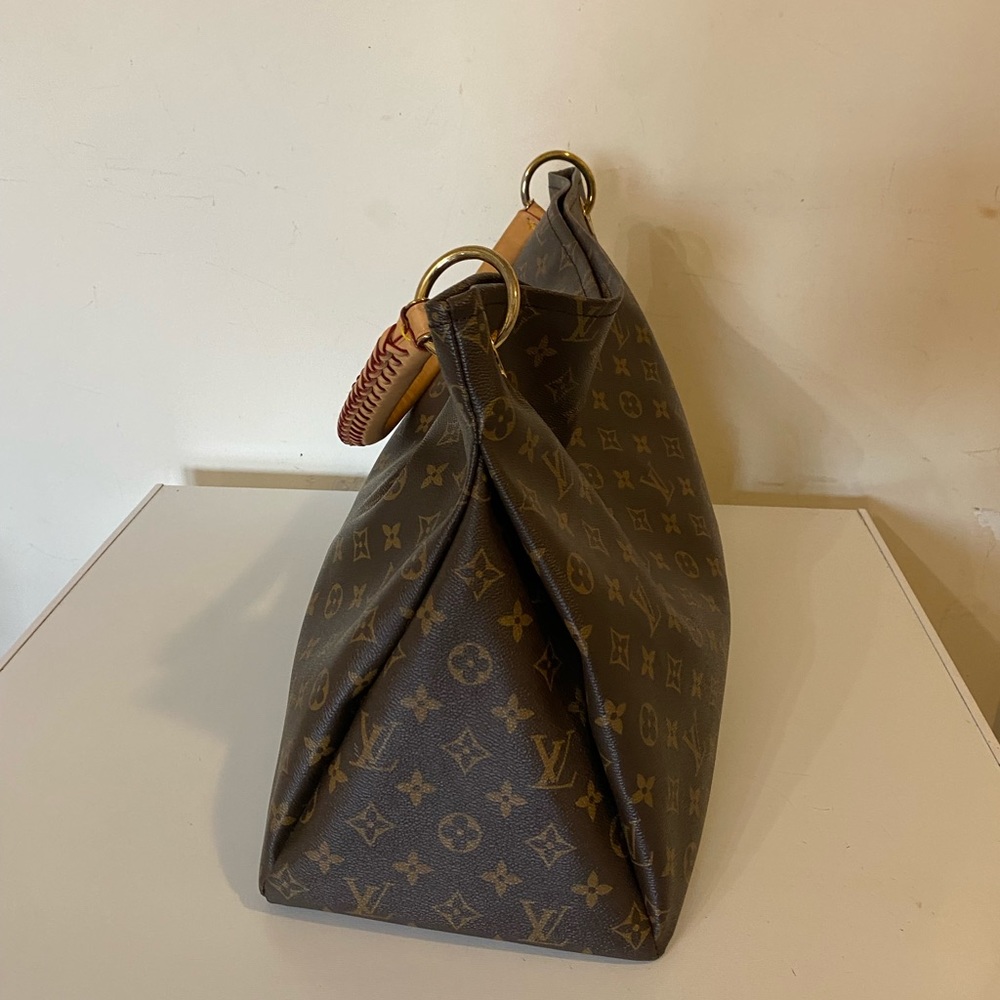 LOUIS VUITTON LV 
MONOGRAM CANVAS ARTSY MM - Picture 3 of 16